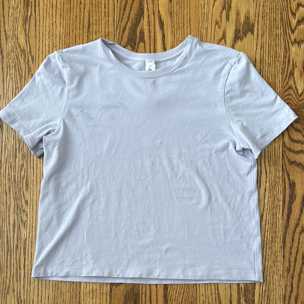 Lululemon Athletica Lilac Short Sleeve Crewneck T-Shirt
